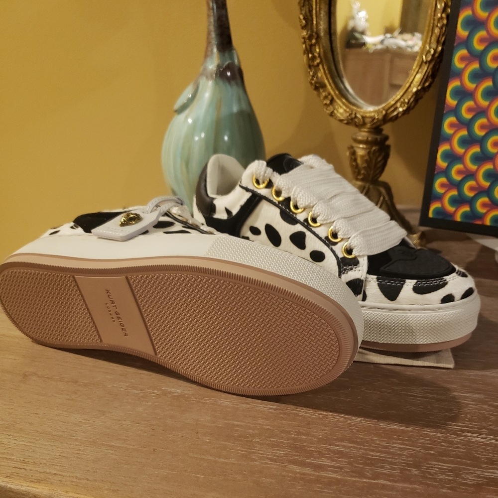 Kurt Geiger Southbank Tag White Sneakers w/ Black Leopard Print Accent NIB! - Picture 9 of 12